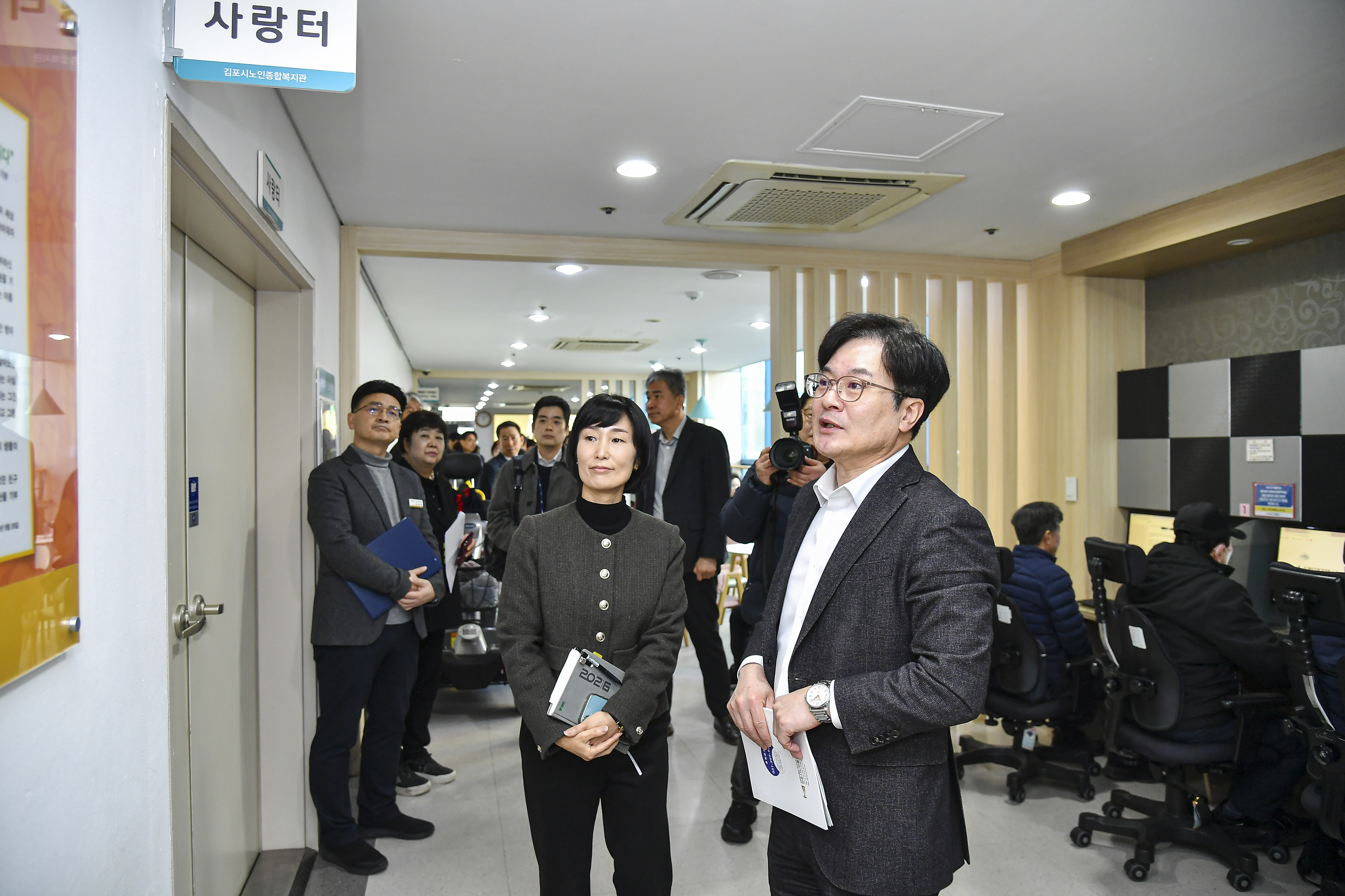 김병수 김포시장, 어르신 점심 직접 챙기며 ‘현장행정’ 시동 이미지 3